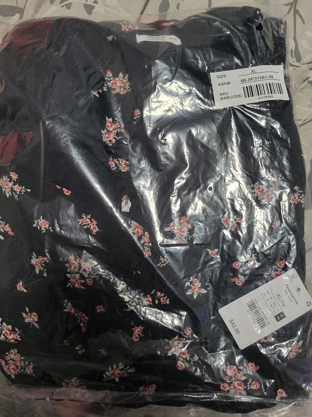 Black Floral Midi Dress with Sweetheart Neckline - Picture 5 of 6